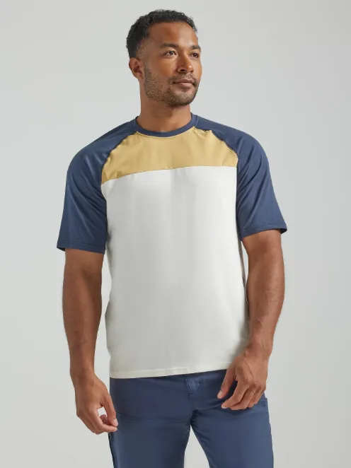 112333818 - Wrangler Men’s ATG Compass T-Shirt - Golden Navy